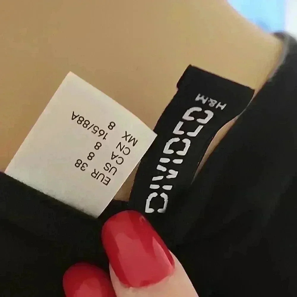 Dress - Picture 9 of 9
